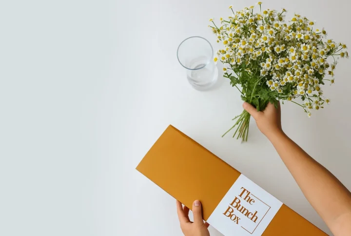 The Easiest Way to Brighten Someone’s Day: Buy Flowers Online in Dubai
