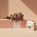 The Caffe Latte Rose Box features five stems of vintage-toned Cappuccino spray roses paired with 200g of artisanal Loison Caffe biscuits. Housed in our signature long-form gift box, this set offers a refined and modern gifting experience that blends unique botanical beauty with the rich, heritage flavors of traditional Italian coffee pastry. It is an ideal choice for corporate gratitude or a sophisticated personal gesture.